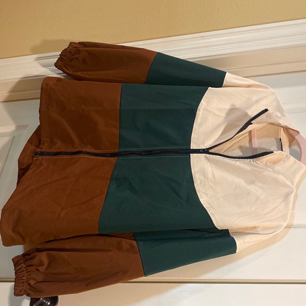 Color Blocked No Lining Jacket